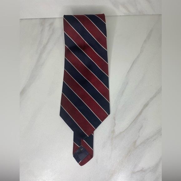 Neiman Marcus Other - Vintage Neiman Marcus classic elegant burgundy/navy striped silk necktie